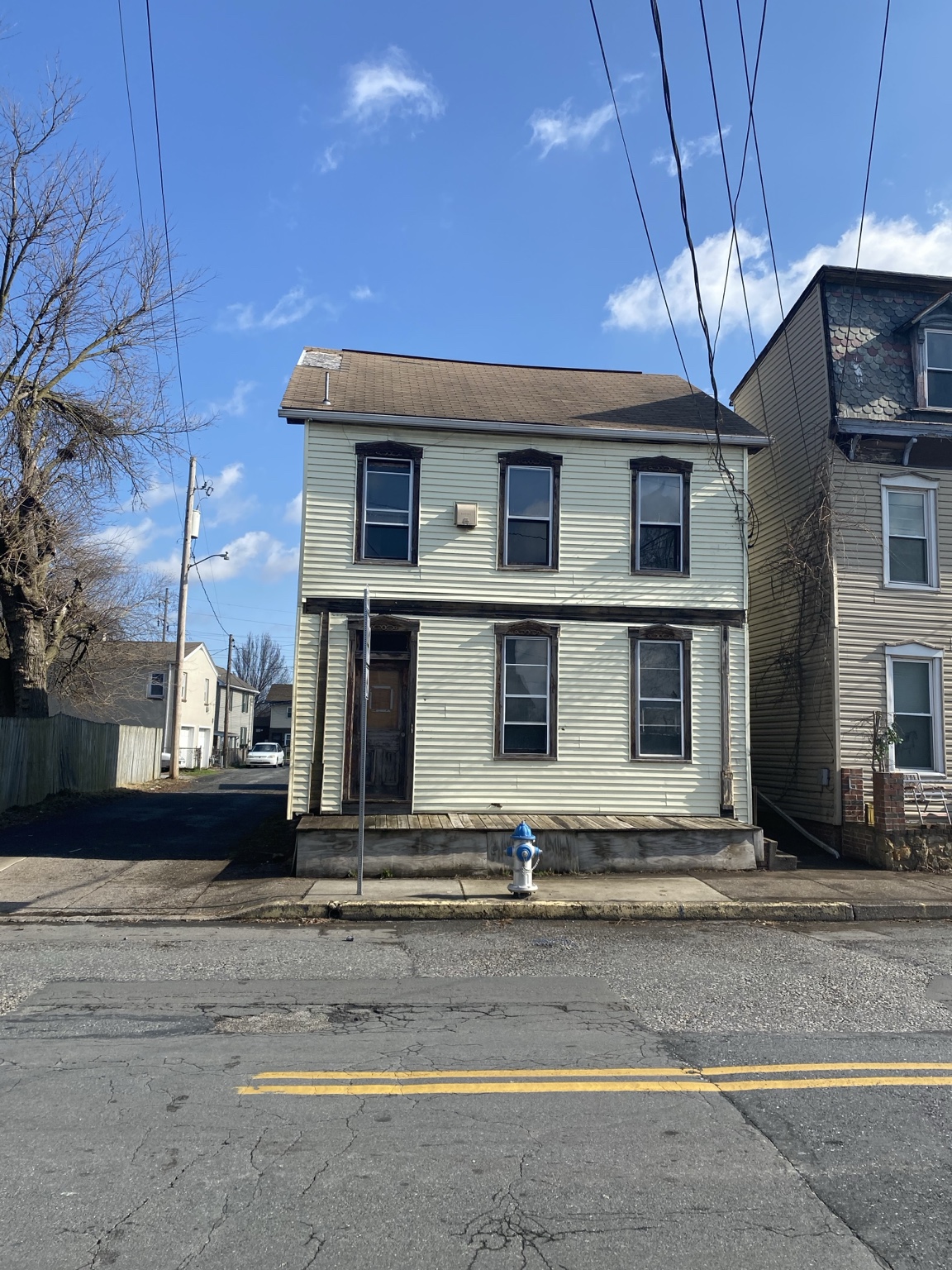 Front Exterior — 333 Ann Street before